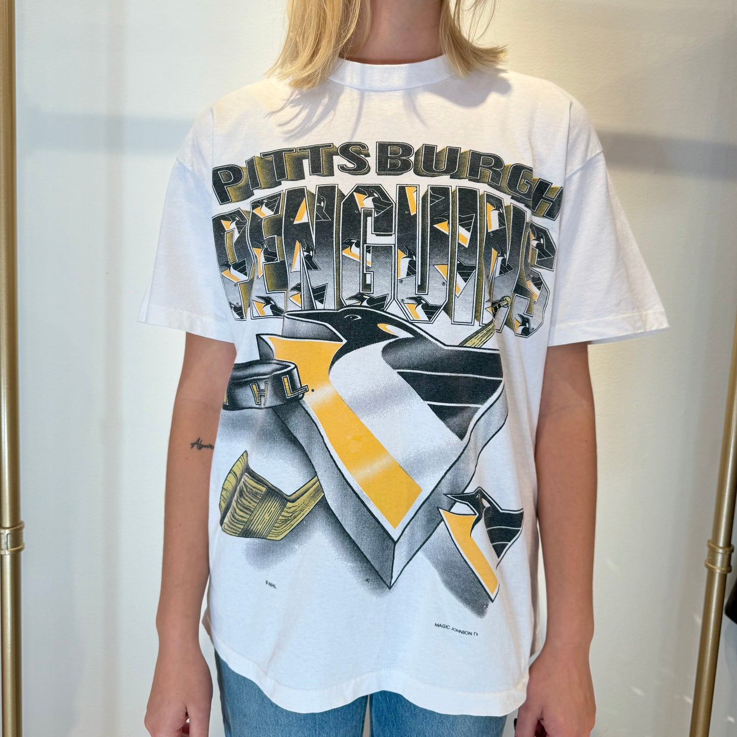 Pittsburgh Penguins Tee 90s Magic Johnson Brand